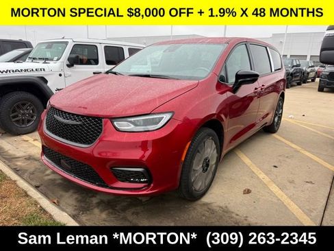 New 2026 Chrysler Pacifica Select AWD/4WD image 3
