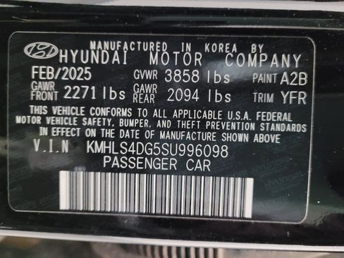 Used 2025 Hyundai Elantra SEL image 33