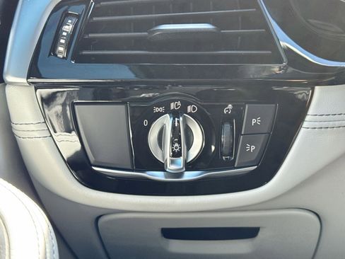 Used 2019 BMW M5 w/ Executive Package image 21