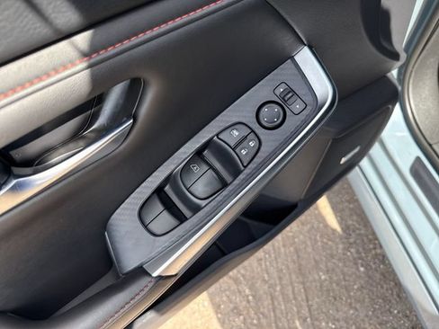 Certified 2025 Nissan Sentra SR w/ SR Premium Package FWD image 12