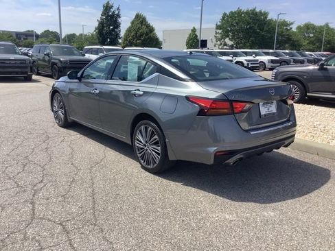 Used 2023 Nissan Altima 2.5 SL AWD/4WD image 7