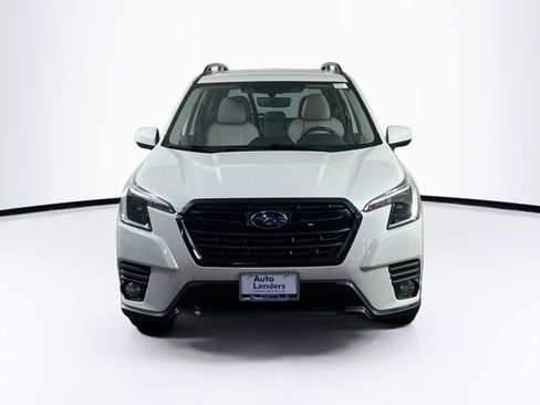 Used 2023 Subaru Forester Premium image 2