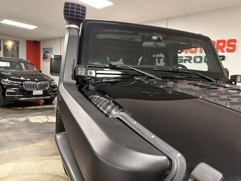 Used 2016 Jeep Wrangler Unlimited Sport AWD/4WD image 7