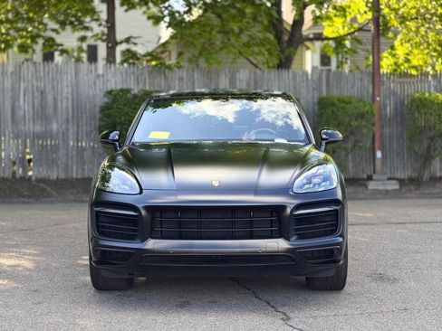 Used 2022 Porsche Cayenne GTS AWD/4WD image 9