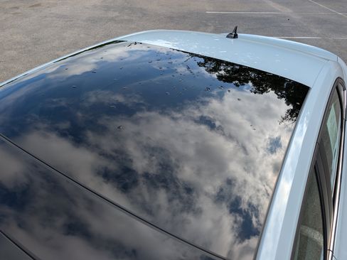 Used 2025 Volkswagen Jetta SE w/ Sunroof Package FWD image 14