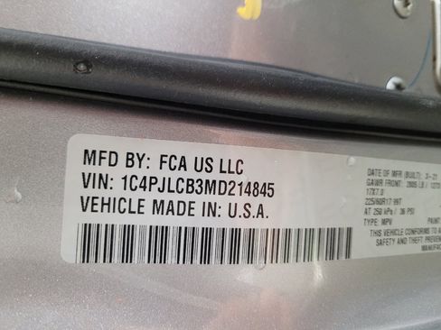 Used 2021 Jeep Cherokee Latitude FWD image 33