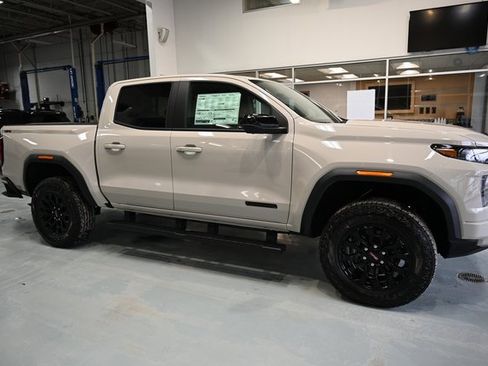 New 2026 GMC Canyon Elevation w/ Convenience Package image 4