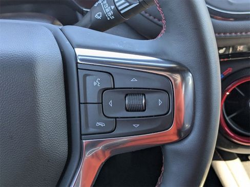 Used 2025 Chevrolet Blazer RS image 23