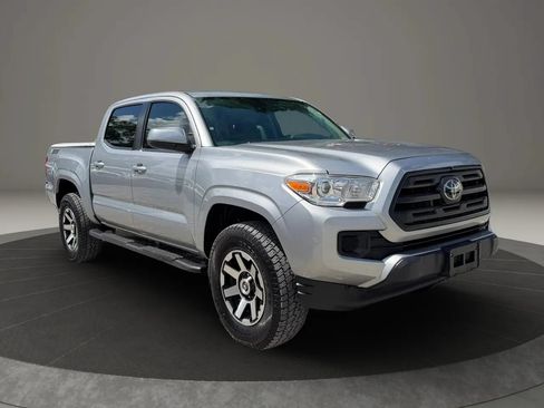 Used 2018 Toyota Tacoma SR w/ SR Convenience Package RWD image 3
