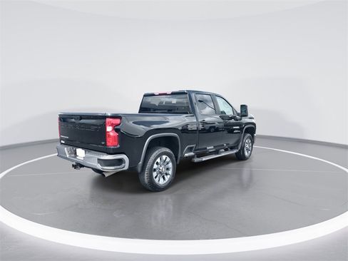 Used 2024 Chevrolet Silverado 2500 LT image 8