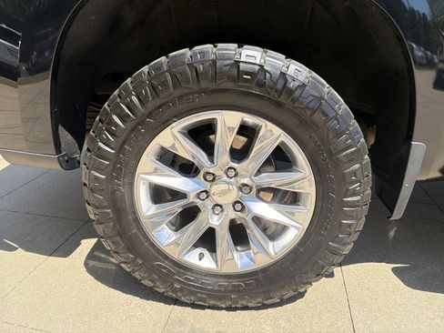 Used 2022 Chevrolet Silverado 1500 LTZ w/ LTZ Convenience Package II image 17