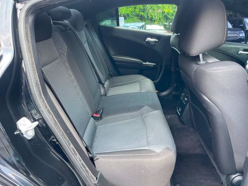 Used 2017 Dodge Charger R/T w/ Navigation & Travel Group RWD image 19