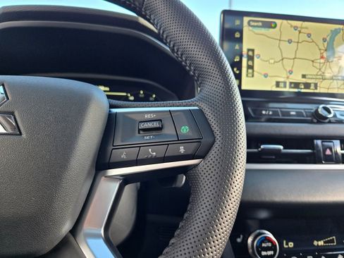 New 2025 Mitsubishi Outlander SE image 29