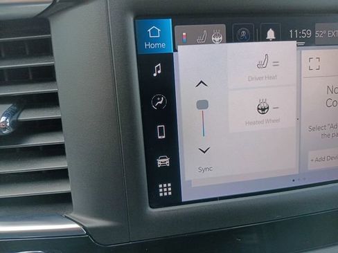 Used 2023 Chrysler Voyager LX FWD image 8