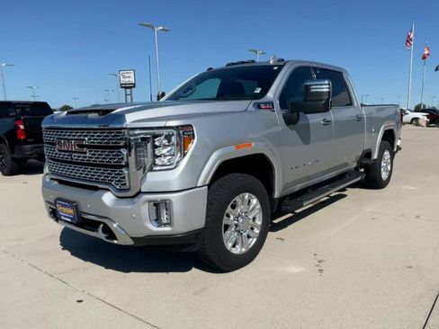 Used 2023 GMC Sierra 2500 Denali w/ Technology Package AWD/4WD image 4