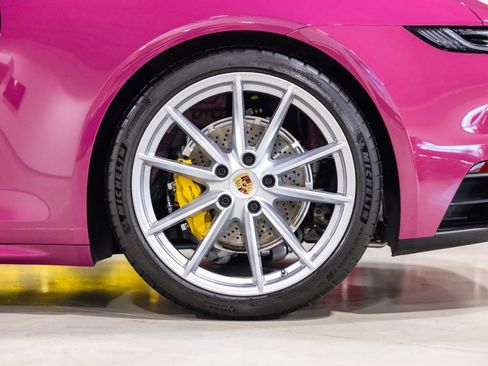 Used 2023 Porsche 911 Carrera w/ Premium Package RWD image 18