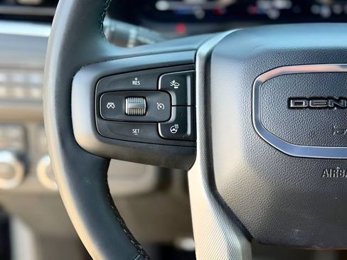 Used 2024 GMC Yukon Denali AWD/4WD image 30