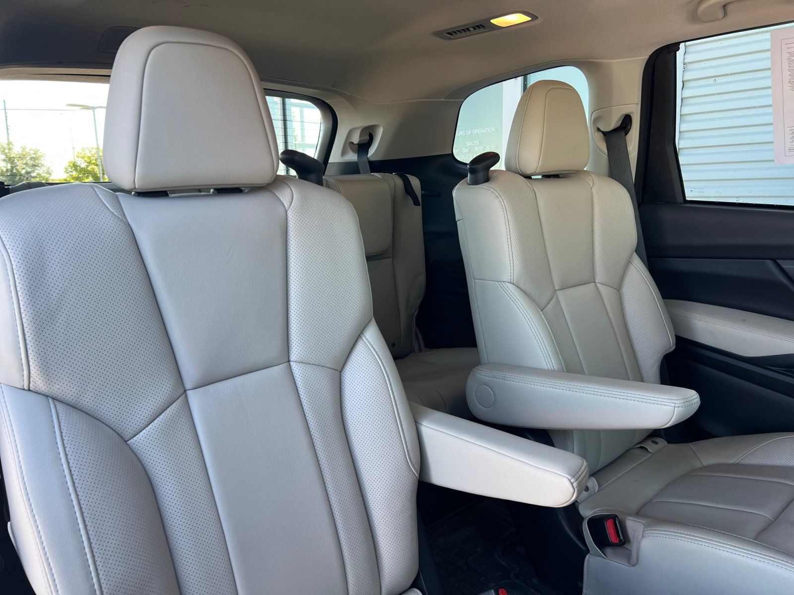 Used 2023 Subaru Ascent Limited AWD/4WD image 18