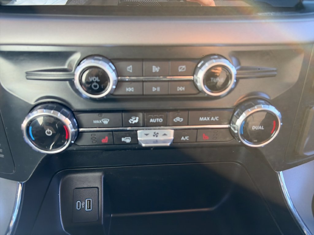 Used 2024 Ford F150 Lightning XLT AWD/4WD image 27