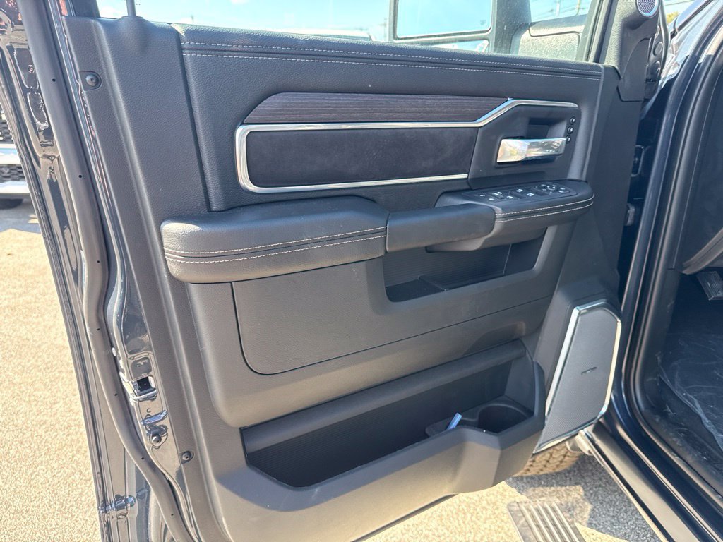 New 2026 RAM 1500 Big Horn AWD/4WD image 17