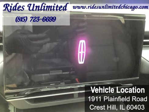 Used 2025 Lincoln Nautilus Reserve w/ Jet Appearance Package image 12