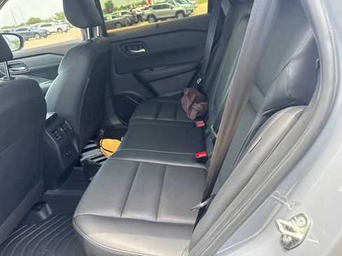 Used 2023 Nissan Rogue SV w/ SV Premium B Package AWD/4WD image 8