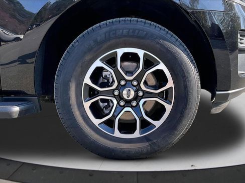 Used 2024 Ford Expedition Max XLT image 36