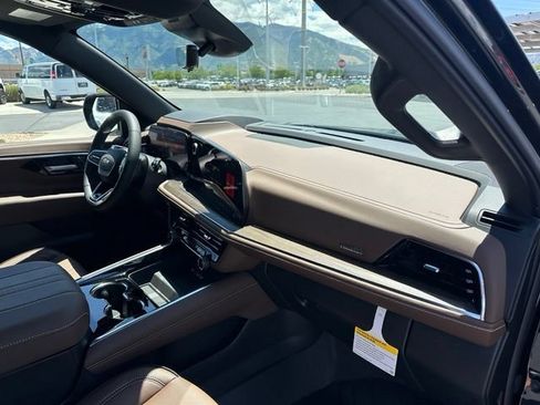 New 2026 Chevrolet Tahoe High Country AWD/4WD image 33