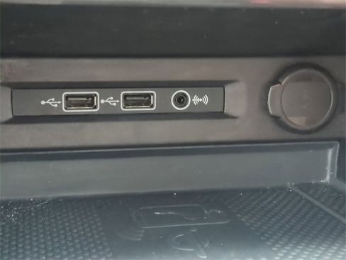 Certified 2020 Volkswagen Tiguan SE R-Line image 24