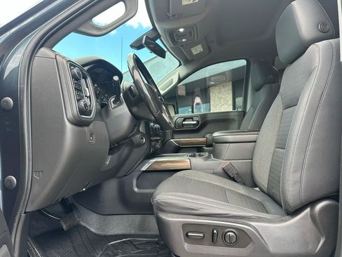 Used 2019 Chevrolet Silverado 1500 LT Trail Boss AWD/4WD image 2