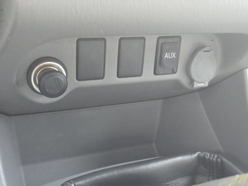 Used 2011 Toyota Tacoma 4x4 Double Cab w/ TRD Sport Pkg w/JBL Audio image 28