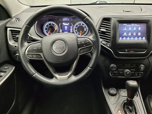 Used 2019 Jeep Cherokee Latitude Plus image 22