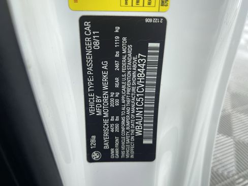 Used 2012 BMW 128i Convertible image 11