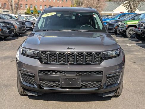 Certified 2023 Jeep Grand Cherokee L Limited w/ Black Appearance Package image 8