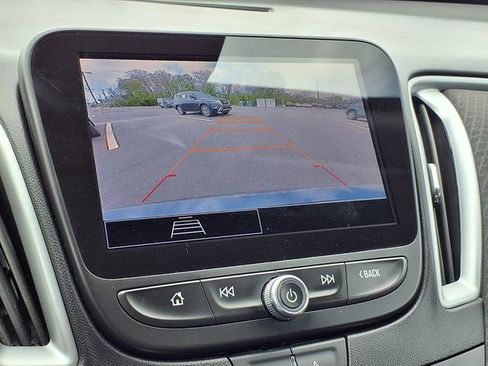 Used 2023 Chevrolet Traverse LT FWD image 8