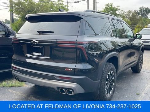 Used 2024 Chevrolet Traverse Z71 w/ Enhanced Driving Package AWD/4WD image 3