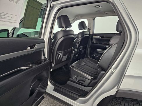 Used 2023 Hyundai Palisade SEL FWD image 17