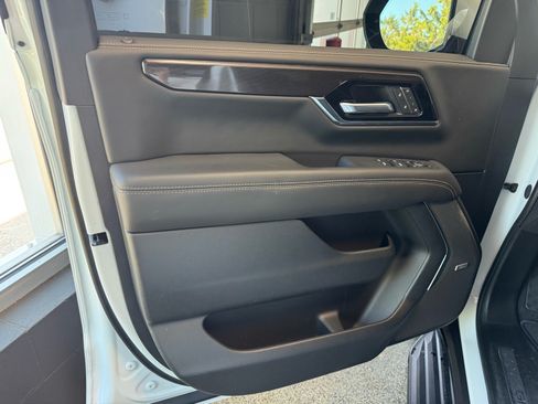 Used 2026 GMC Yukon Elevation AWD/4WD image 18