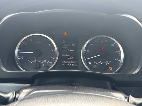 Used 2018 Toyota Highlander LE FWD image 38
