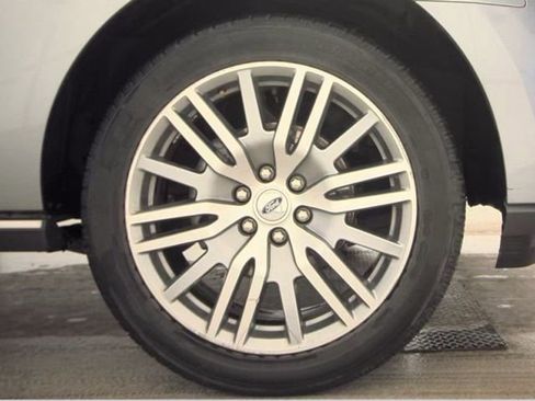 Used 2024 Ford Expedition Limited image 21