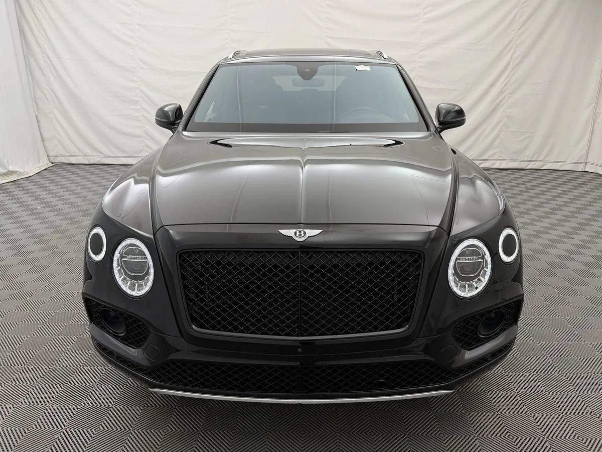 Used 2017 Bentley Bentayga AWD/4WD image 3