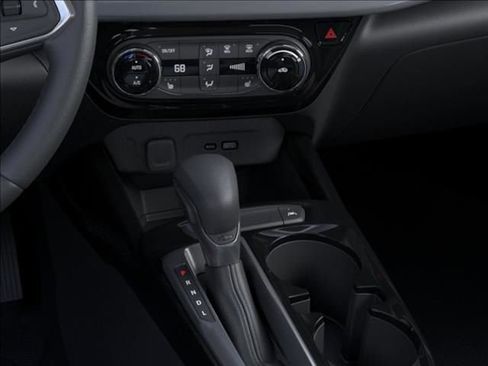 New 2026 Chevrolet Trax LT w/ LT Convenience Package FWD image 23