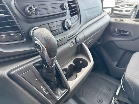 Used 2023 Ford Transit 250 Low Roof AWD w/ Exterior Upgrade Package image 24