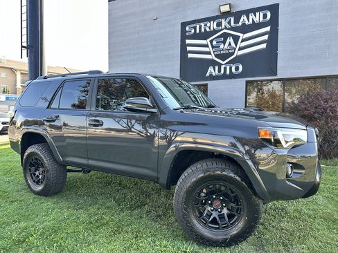 Used 2024 Toyota 4Runner TRD Off-Road Premium w/ Off Road Premium Plus Package AWD/4WD image 1