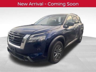 Certified 2025 Nissan Pathfinder SV
