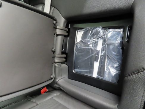 Used 2025 GMC Sierra 2500 Denali w/ Technology Package image 53