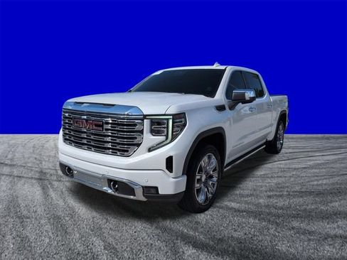 Used 2023 GMC Sierra 1500 Denali w/ Denali Reserve Package AWD/4WD image 8
