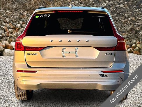 Used 2022 Volvo XC60 B5 Momentum AWD/4WD image 4