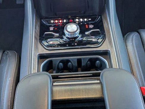 Used 2023 Jeep Grand Wagoneer 4WD w/ Convenience Group III image 23