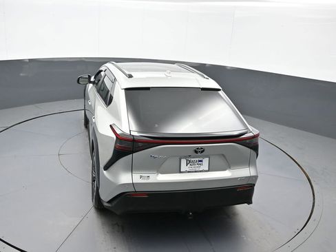 Used 2023 Toyota bZ4X XLE w/ Weather Package image 39